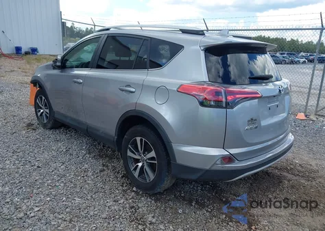 2016 Toyota Rav4 Xle z USA, uszkodzony, nr VIN 2T3WFREV1GW301836